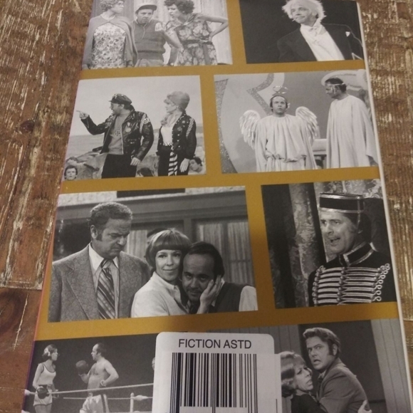 Carol Burnett In Such Good Company book - Picture 2 of 2